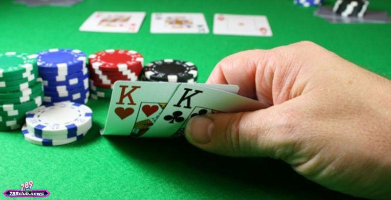 Các Câu Hỏi Liên Quan về APT Poker